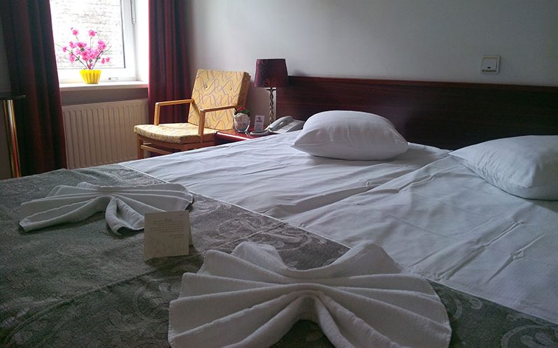 Superior room with towel decorations